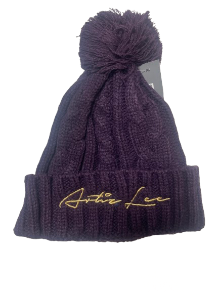 Cable Knit Pom Signature beanies